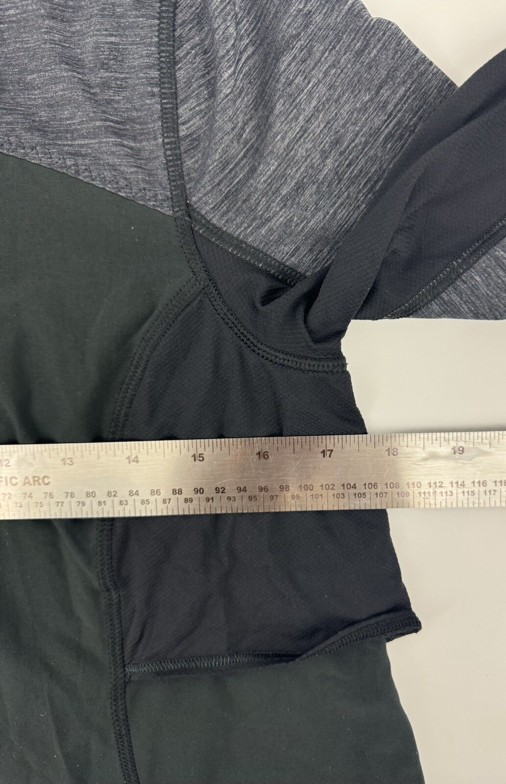 Lululemon Sun Runner Hybrid Pullover Shirt Jacket Sz 8 Black Grey Women’s