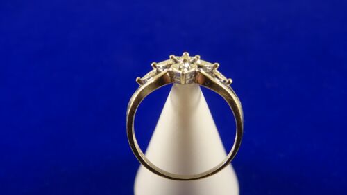 Pretty 9ct Gold ART DECO STYLE DIAMOND CLUSTER RING Small Sz K 1/2 Hm 86H - Picture 10 of 12