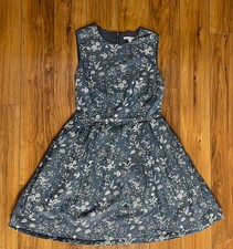 GAP Chambray Fit and Flare Floral Dress Denim Blue and White Cotton Size 2