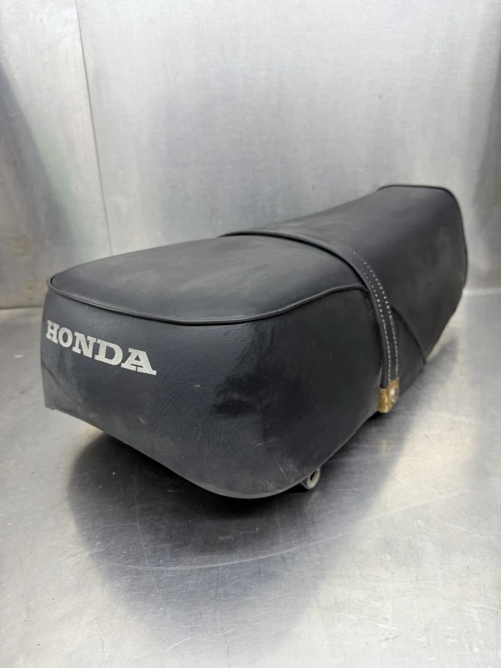 76 77 78 Honda XL250 XL350 assento dianteiro motorista selim passageiro fabricante de equipamento original - Imagem 2 de 4
