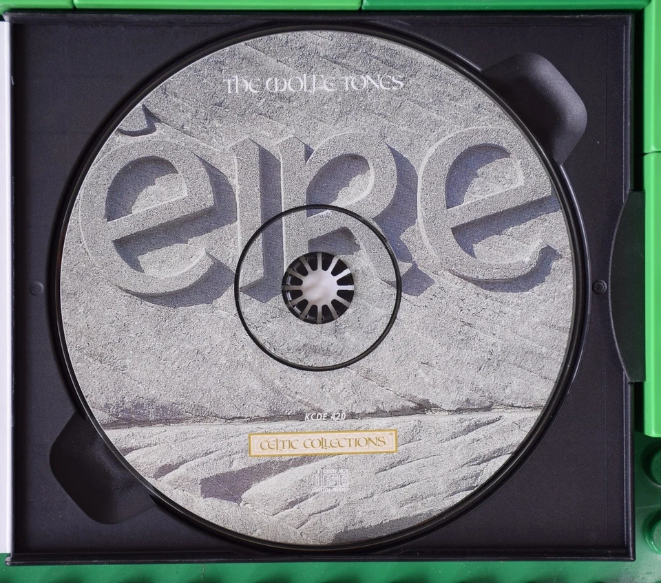 The Wolfe Tones - The Ultimate Ballad Experience - Celtic Collections - CD - Bild 3 von 4