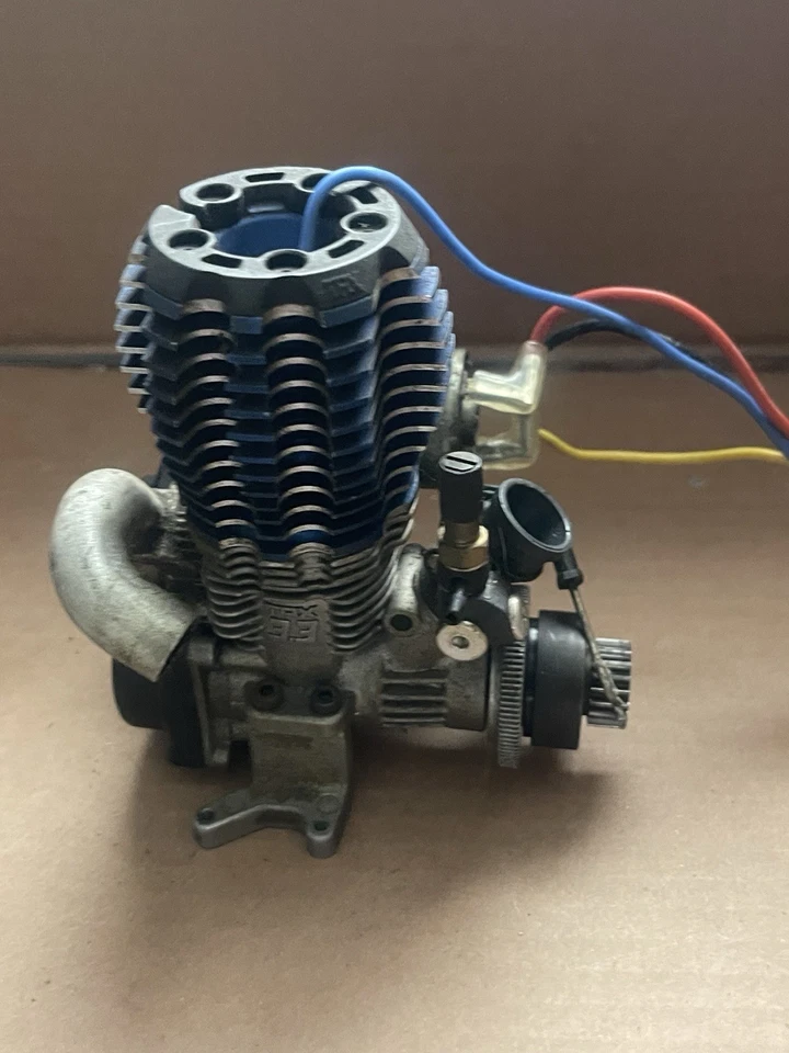 Traxxas 3.3 Nitro Engine / Tmaxx /4tec - Image 3 of 4