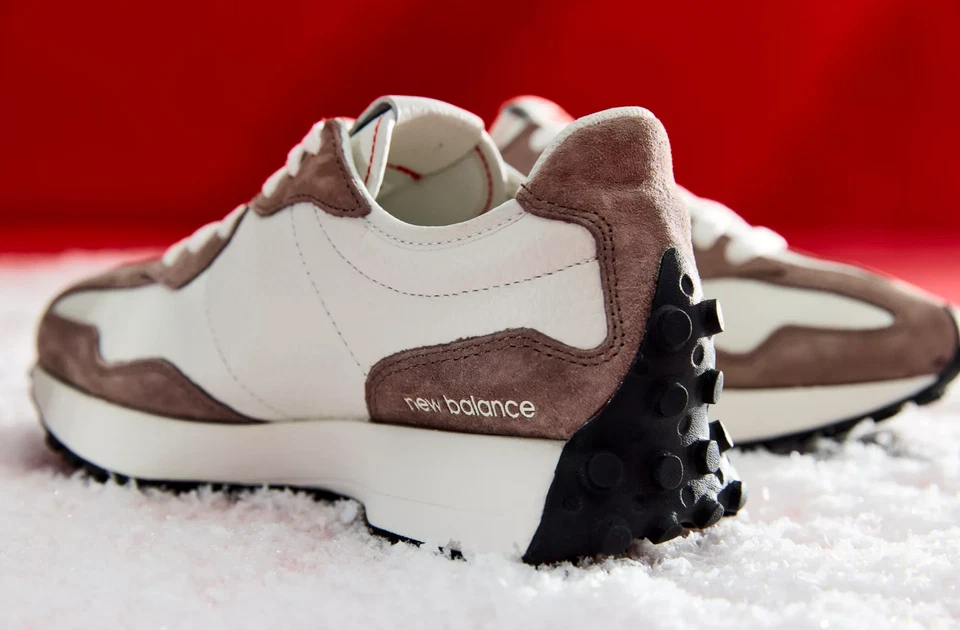 Tênis New Balance 327 "2025" Feminino Couro Real Linho Branco 6 - 11 - Imagem 3 de 4