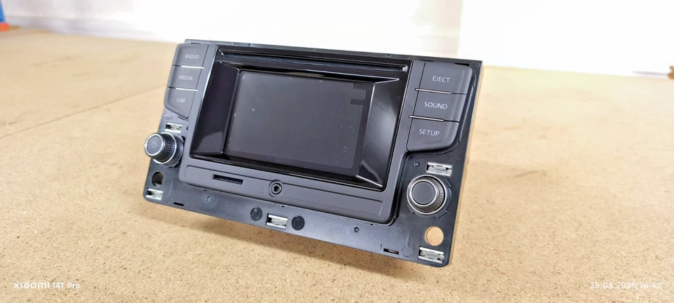 Orig. VW Radio Composition Touch Golf Sportsvan Touran DAB+ SD MIB 510035867 - Bild 2 von 4