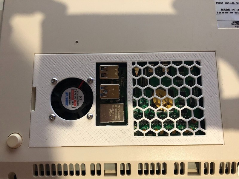 Amiga1200 bottom access panel to accommodate Pistorm32 PI3/PI4 mod & 40x40mm fan