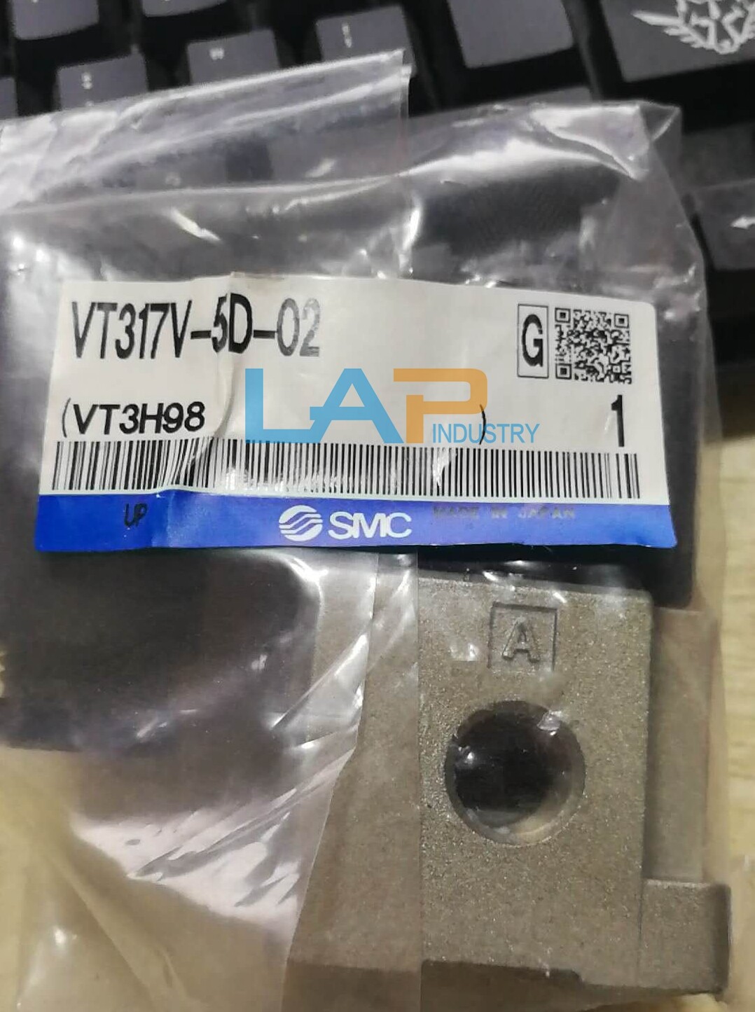 1PCS NEW for SMC The electromagnetic valve VT317V-5D-02