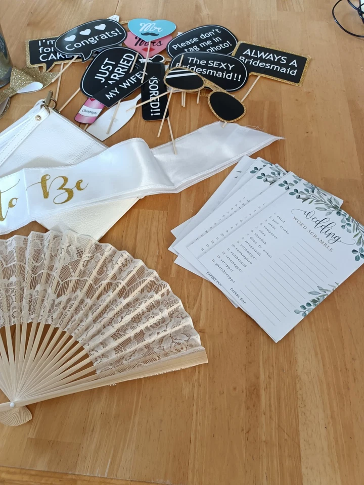 Accesorios de ducha nupcial abanico de encaje flor pelo vid ducha cuestionario juego foto accesorios Foto 2 de 4