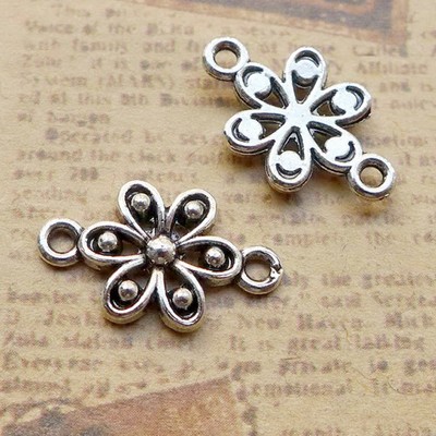 25/60PCS Antique Silver Small Flower Connector Charm Finding CC89