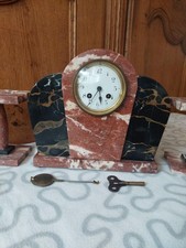 ANCIENNE PENDULE EN MARBRE ART DÉCO AVEC CASSOLETTES