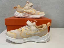 Nike Cosmic Runner "Guava Ice/Orange Chalk/Summit White"