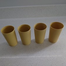 Vintage Tupperware Harvest Gold Yellow Plastic Beaker Tumbler Cups X 4 No. 1239