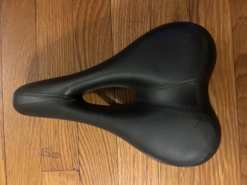 Black Soft Saddle Seat Comfortable Bicycle Pro Road Bike Saddle MTB Sport Hollow