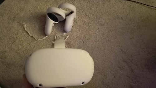 Oculus Quest 2 Meta Standalone VR Headset White, 64GB with Controllers