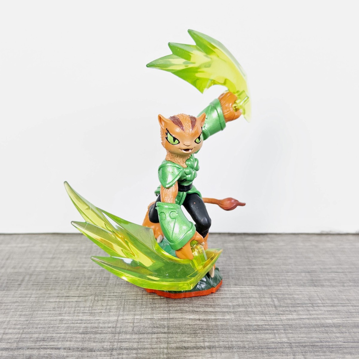 Skylanders スカイランダーズ Trap Team アメトイ フィギュア Amazon.com: Skylanders Trap Team: Flip Wreck Character Pack