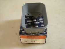 HONEYWELL  MICROSWITCH 3PH1 PALM SWITCH GUARD HOUSING