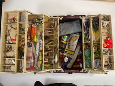 Vintage Plano 8606 Plastic Tackle Box Full of Fishing Lures. Vintage/New.