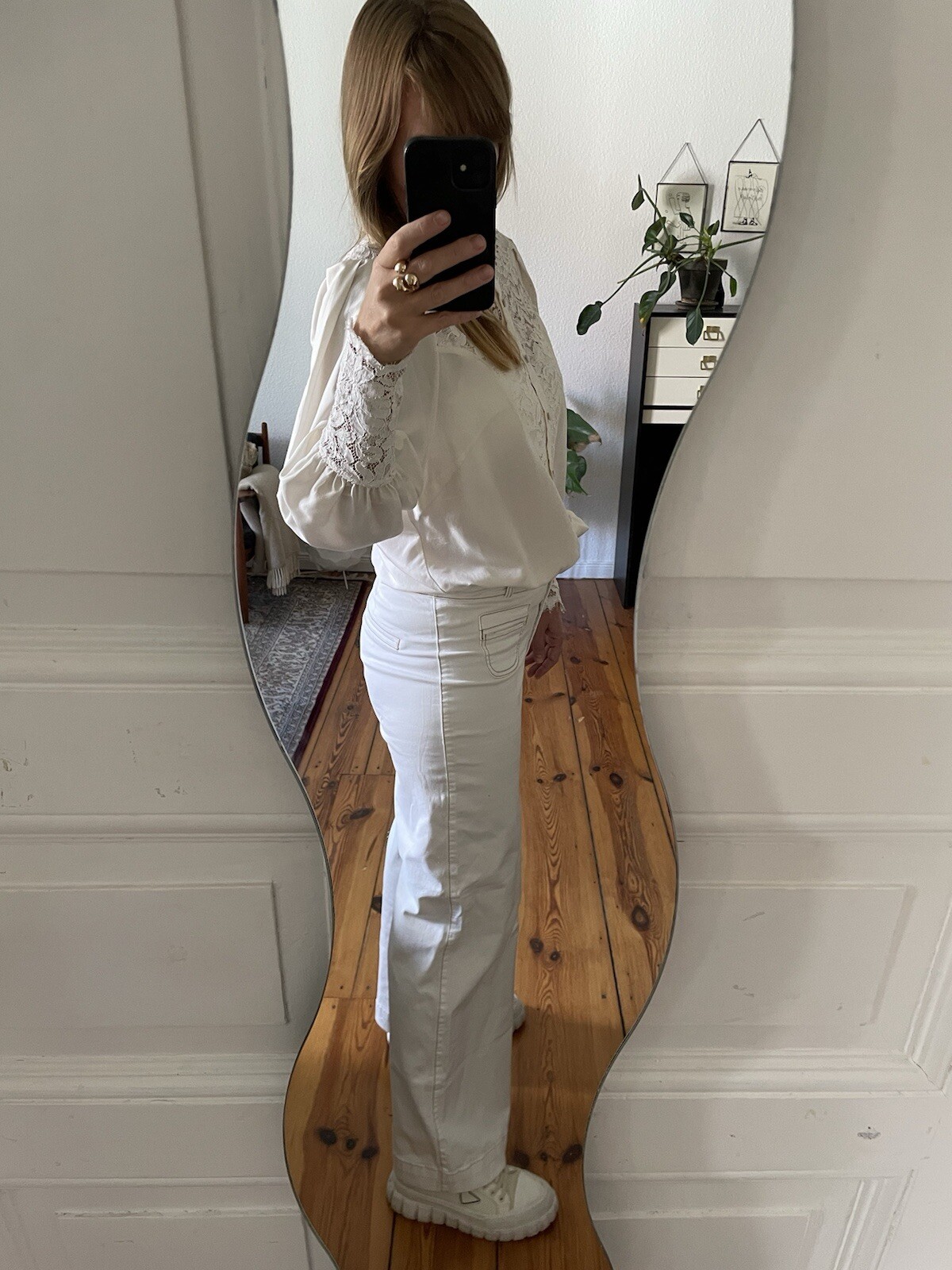 Picture 4 of 10