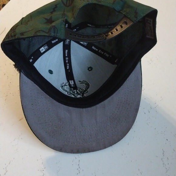 Snapback cap - image 4