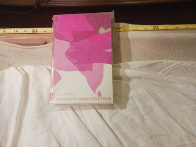 Eastern approaches by Fitzroy Maclean in softcover #S7
