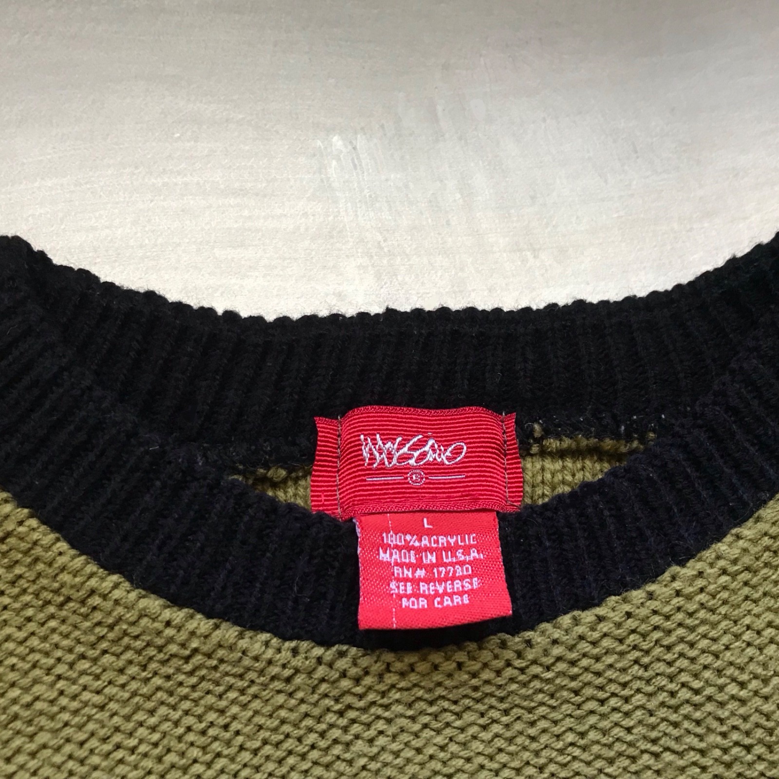 Retro Mossimo Pull Over Sweater. Size Large. Avac… - image 4