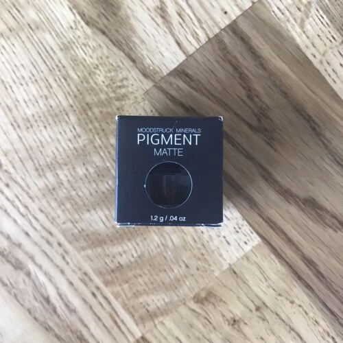 Productos de sombra de ojos en polvo suelto Younique