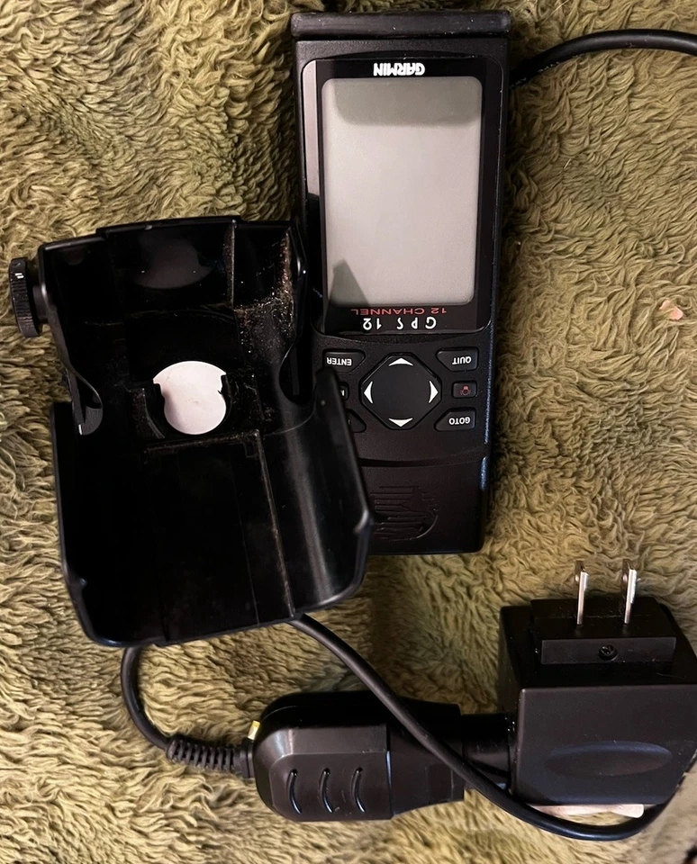 Garmin GPS 38 Handheld Personal Navigator GPS Parts Only Not Working - Image 2 of 4