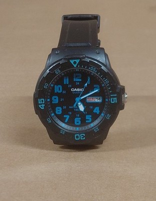 Man's Casio Sport Analog Watch  W/Blue Dial ~ MRW-200H ,  Works Great
