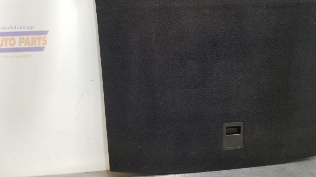 19 2019 MASERATI LEVANTE OEM TRUNK BOARD CARGO COVER 06700855040