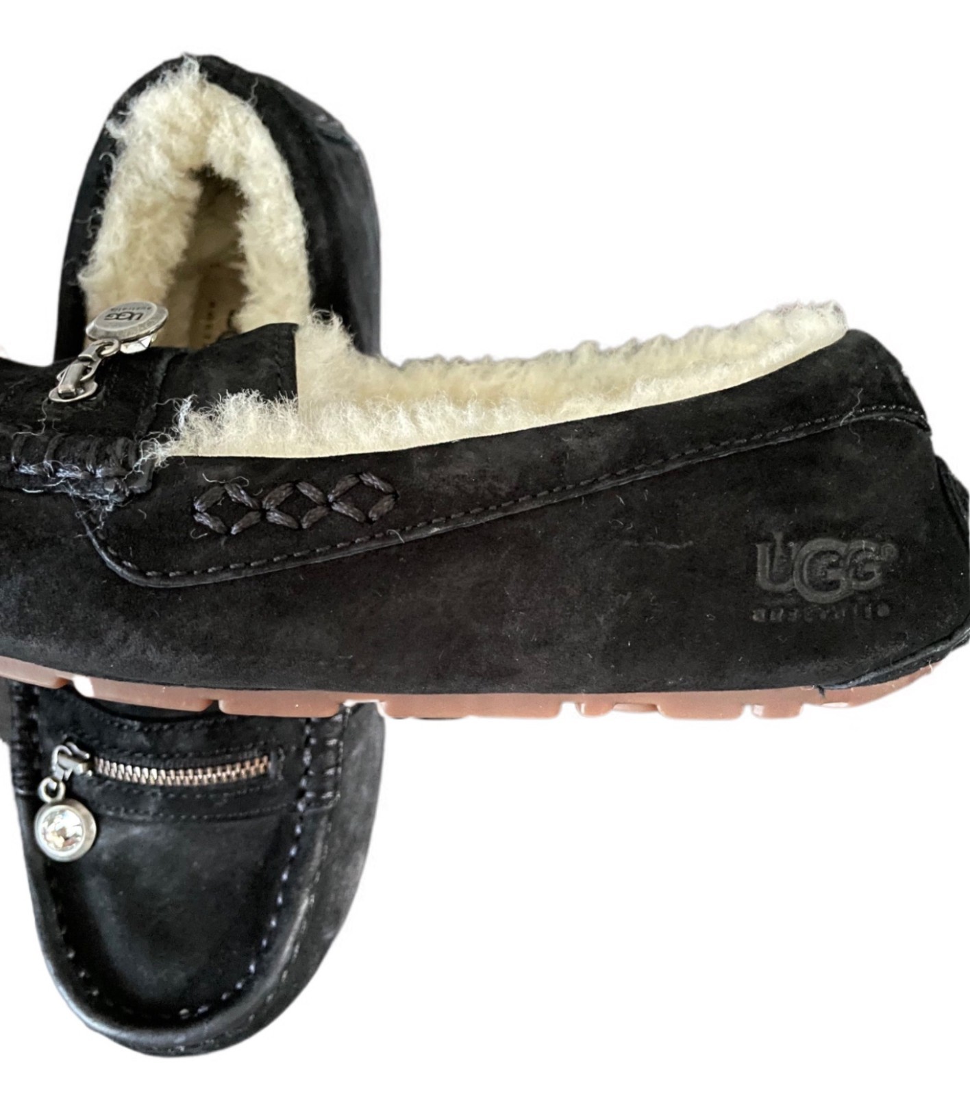 SAOLA Mocassini Ugg donna Ansley scamosciati neri con charms cristallo Swarovski suola gomma