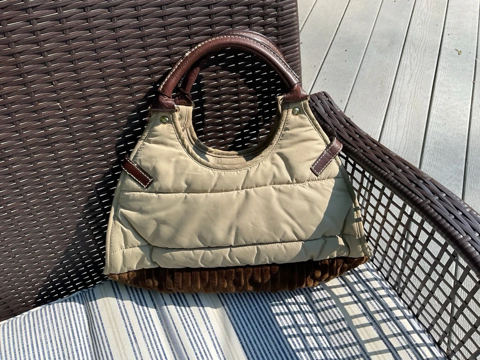 Bolso acolchado Kate Spade vintage con fondo de pana tostado/marrón Foto 2 de 4