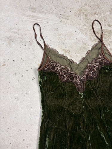 Mini robe vintage 2006 Dolce & Gabbana velours vert dentelle - Photo 5/19