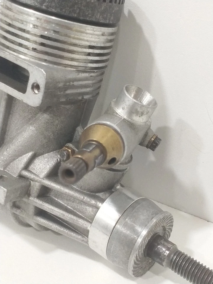 VINTAGE HUGE ROSSI R 60 RV - RC AEREO RACING GLOW ENGINE  - Image 3 of 4