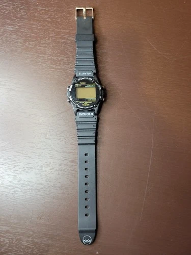 Vintage Timex Atlantis 100 Indiglo Digital Watch *NEEDS BATTERY*