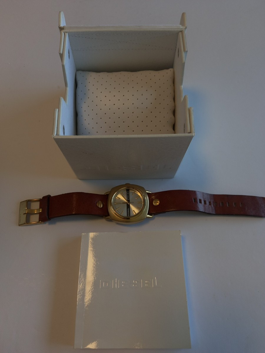 ゆ　　　　　　　　　　　　　　　　　　　　　【Vintage】DIESEL RARE VINTAGE DIESEL WATCH DZ2127 Diesel Quartz 100 MT WR Day