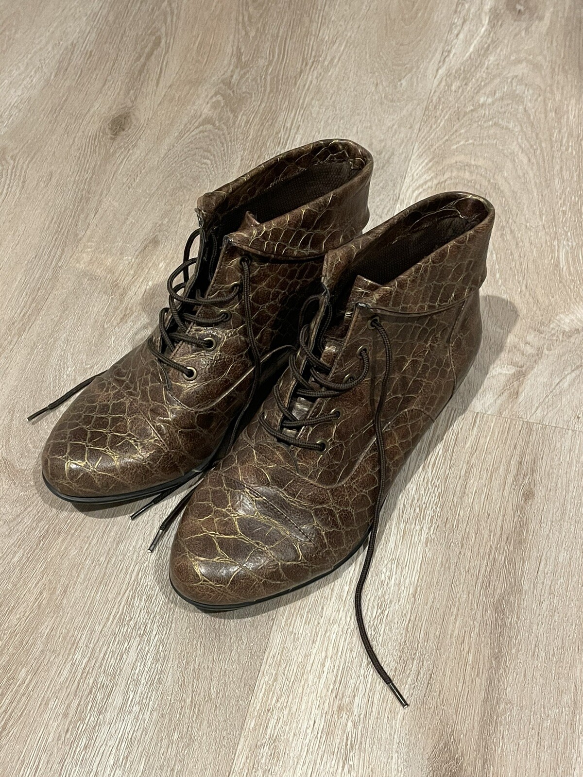 Comfortview Pointed Toe Alligator Comfort Boots-Women - Gem