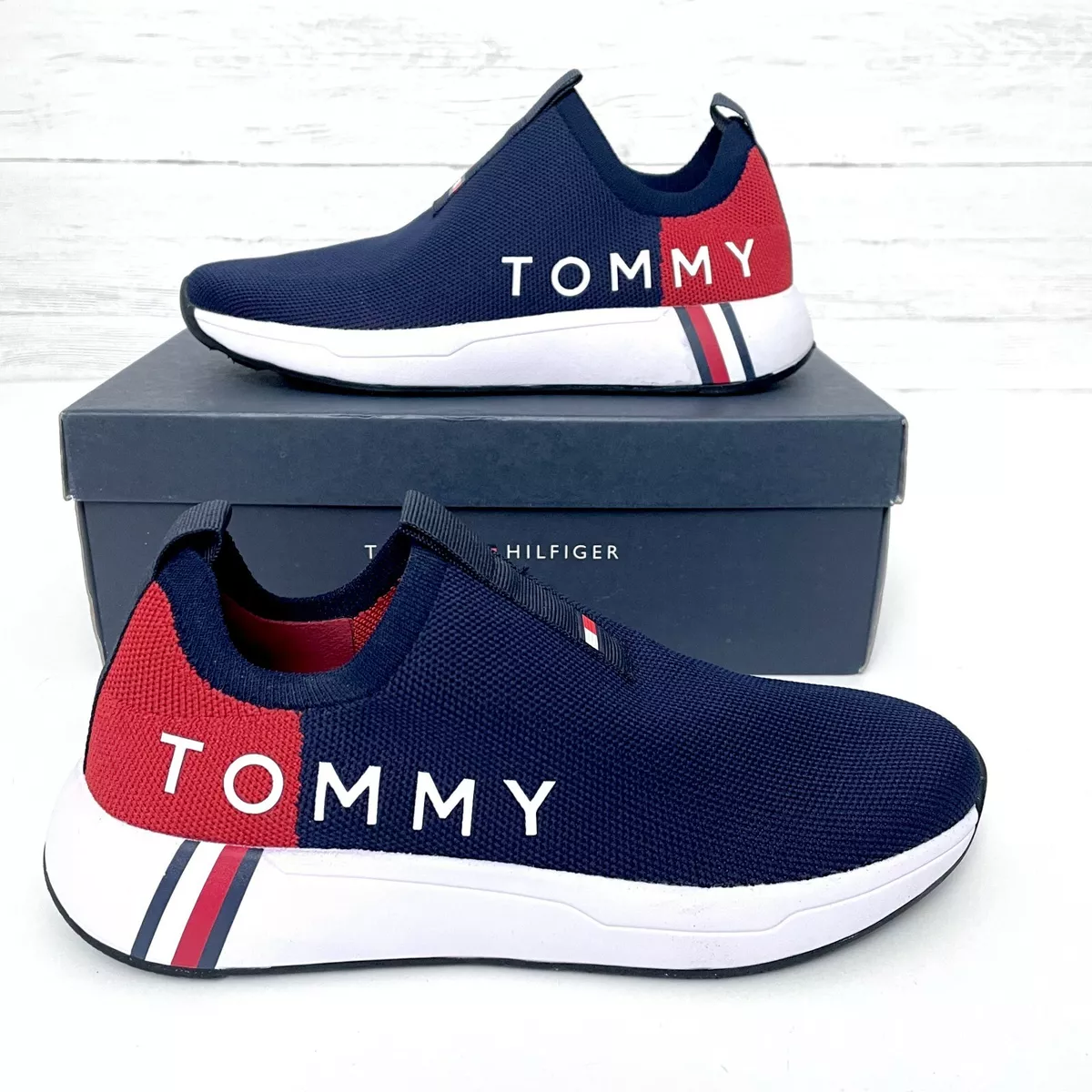 Tommy Hilfiger Logo Round Toe Sneakers in Blue for Men