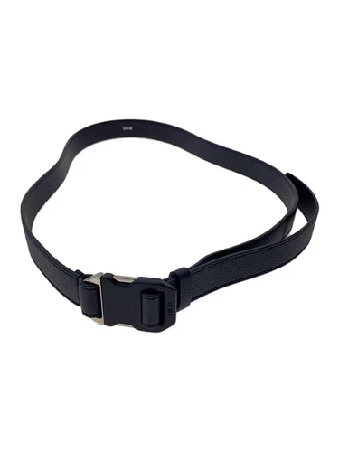 Authentique ceinture Christian Dior en cuir bleu marine longueur totale 96 cm larg,5 cm