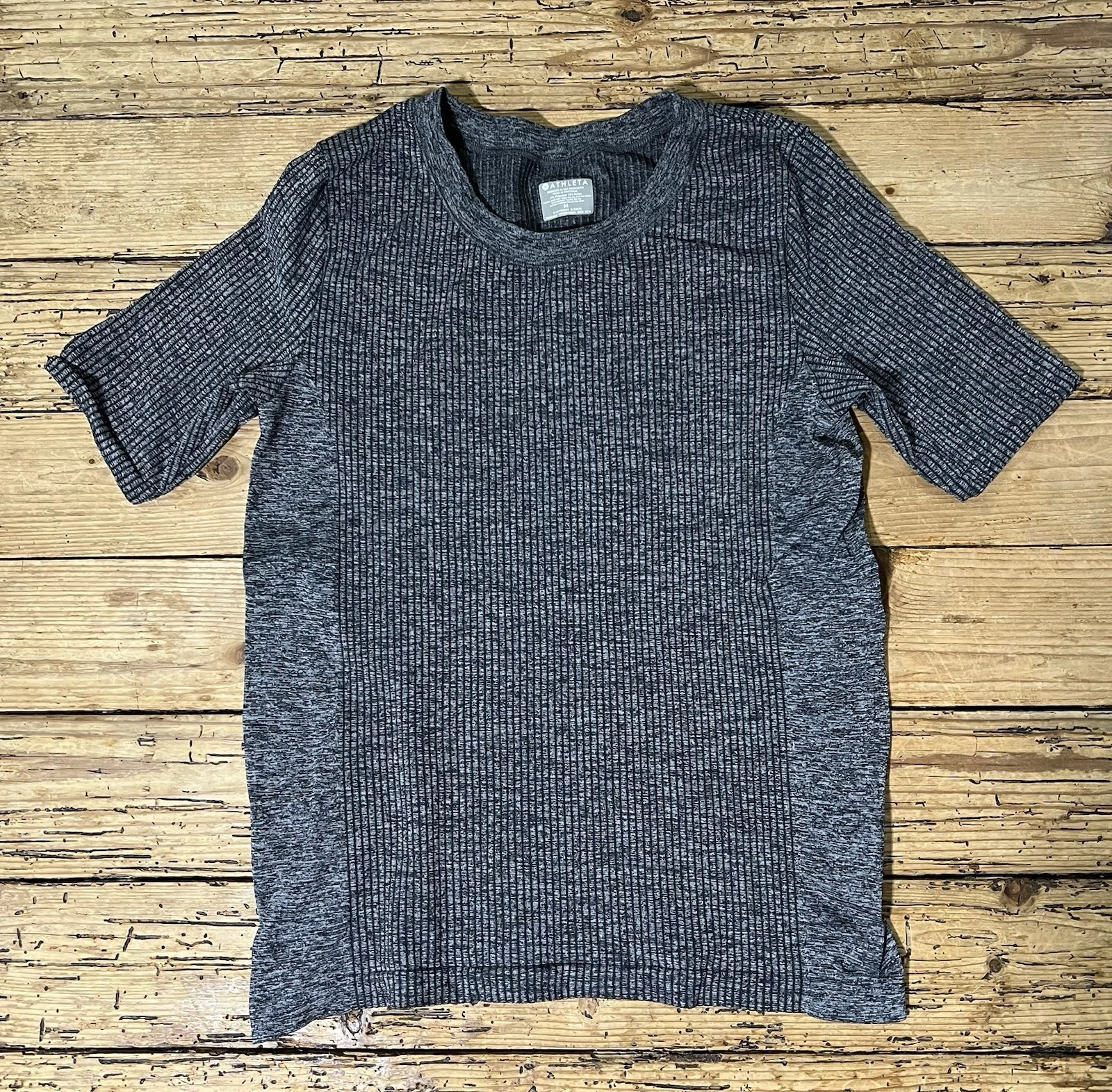 Athleta Women's Size M Grey Fastest Track Ribbed Short Sleeve Top