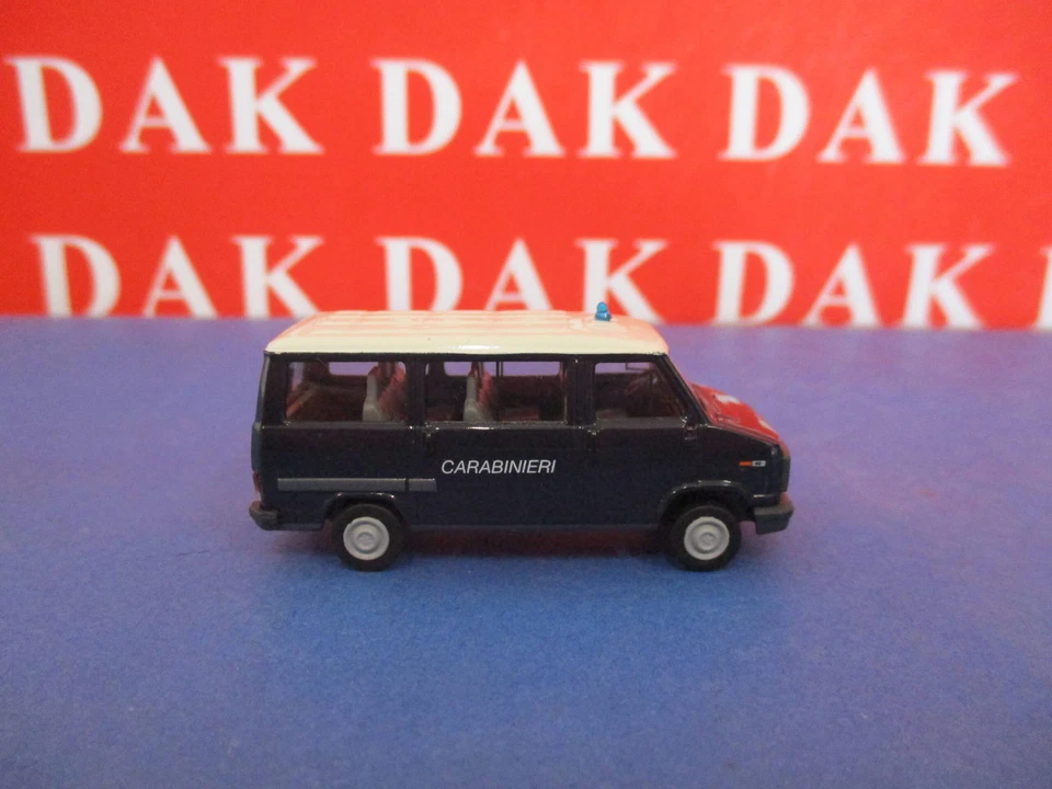 1/87 Modellino Furgone Carabinieri Fiat Ducato Bus Tetto Bianco by Brekina - Immagine 4 di 4