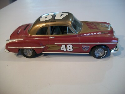 VTG 1998 WIX Filters NASCAR 1949 OLDSMOBILE ROCKET 88 Bank Has Key but no Box