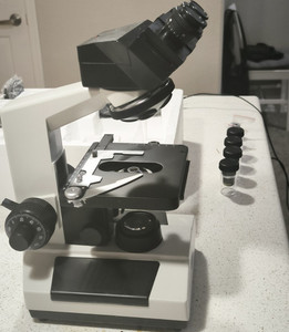 OMAX MD82ES10 Digital Compound Microscope kit