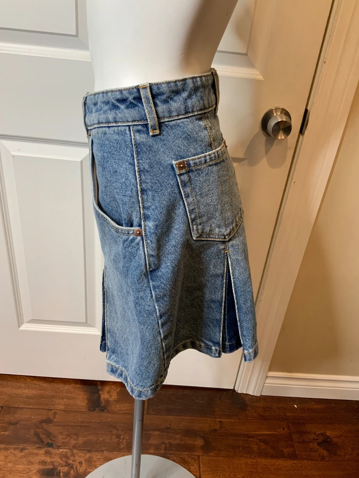 Balmain Paris Vintage Blue Denim Pleated Mini Skirt, Size 4 | 36 NWT - product detail image 5