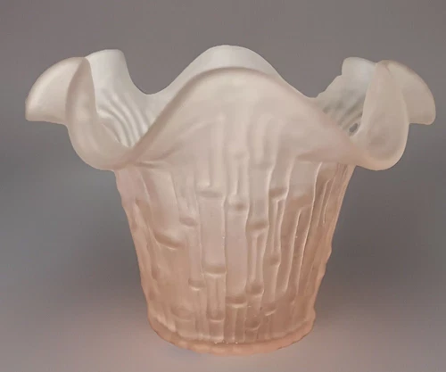 VINTAGE ART DECO SCALLOPED FROSTED PINK DEPRESSION GLASS BOWL/PLANTER