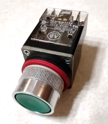Allen-Bradley Panel Mount Push Button Switch, Green, Normally Open, With Box