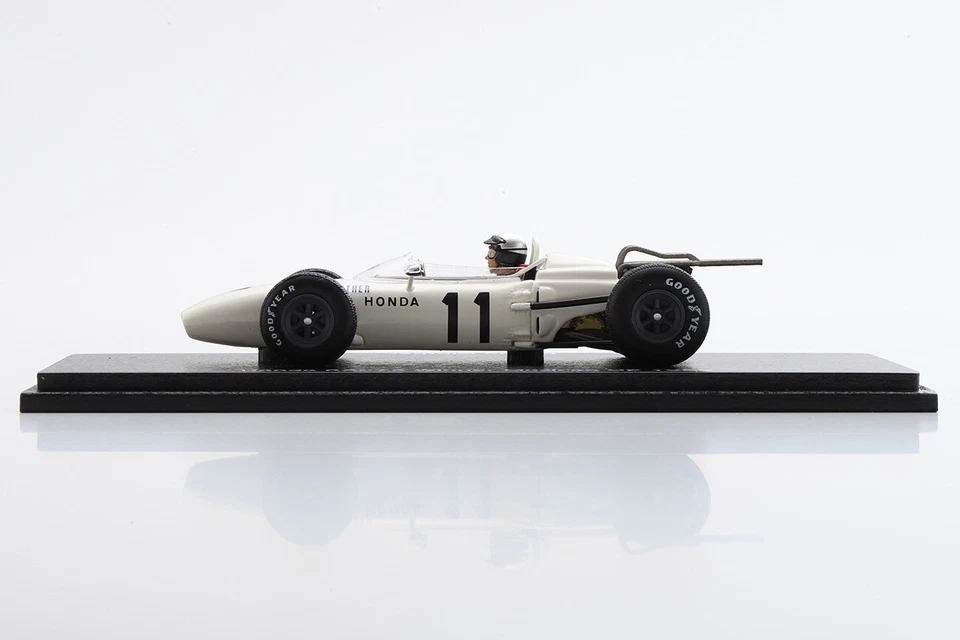 Spark 1/43 Honda RA272 Winner Mexican GP 1965 60th Anniversary Limited Edition  - Image 4 of 4