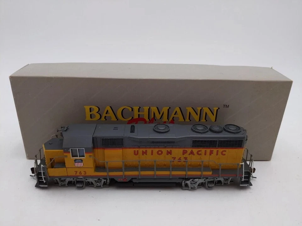 Bachmann Plus UNION PACIFIC #763 EMD GP35 DIESEL Item 11503 - NEW IN BOX - Image 4 of 4
