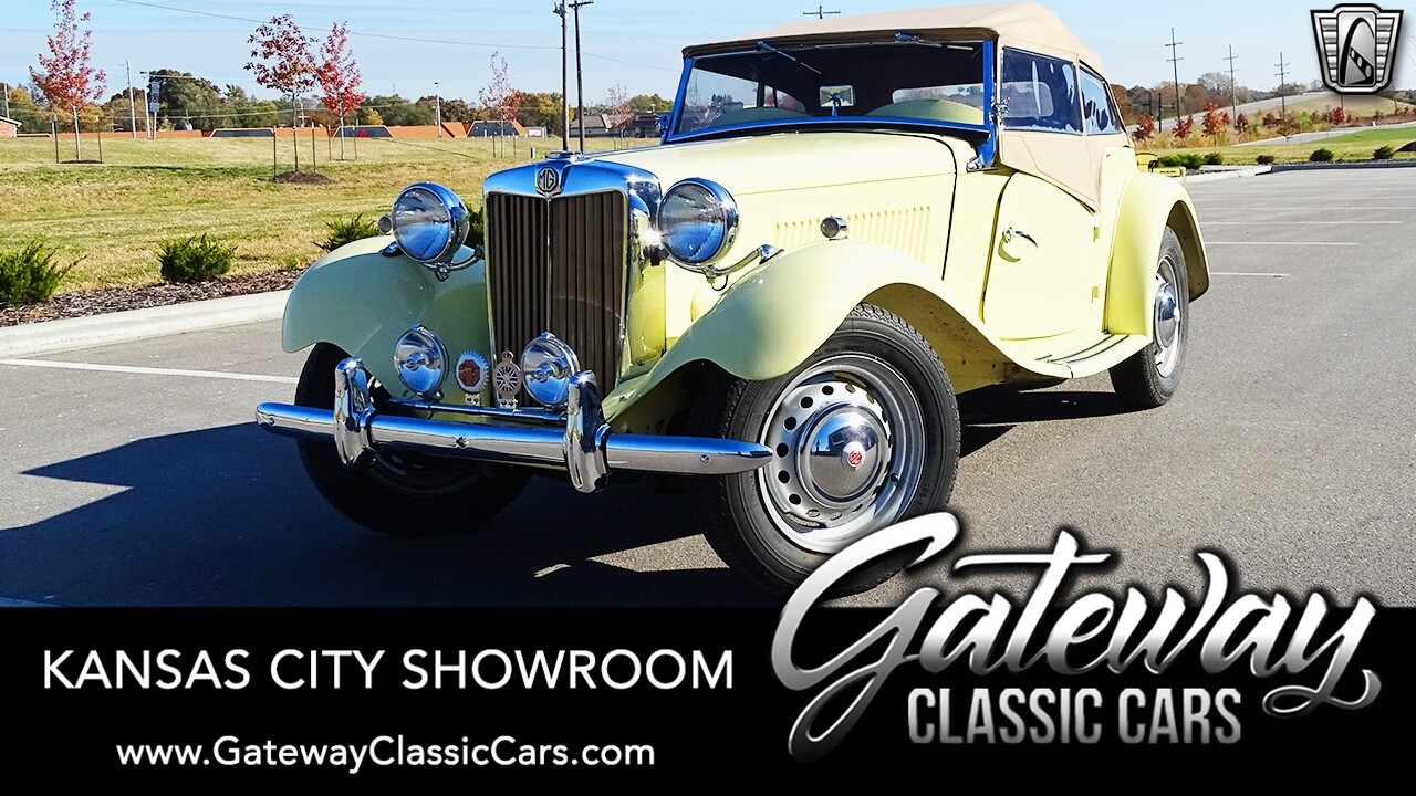 1952 MG T-Series Roadster 1250CC 1952 MG TD Roadster  1250CC 4 speed