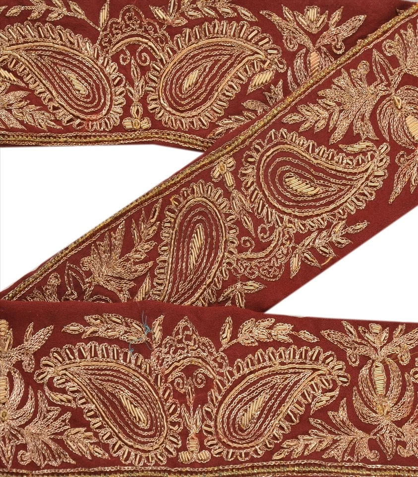 Sanskriti Vintage Rojo Oscuro Borde de Sari Cuentas a Mano 1 Yarda Artesanal Borde Costura Encaje Foto 2 de 4