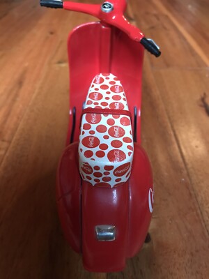 COCA COLA LIMITED EDITION DIE CAST RED MODEL PEDAL VEHICLE SCOOTER