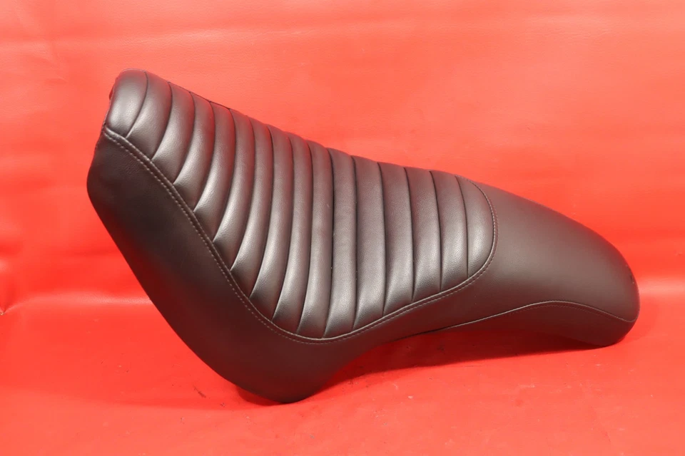 2000 HARLEY-DAVIDSON NIGHT TRAIN FXSTB SADDLEMEN PROFILER SEAT SADDLE TUCK ROLL Foto 4 de 4